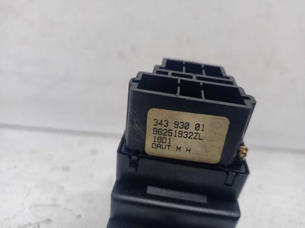 COMMODO CITROEN / PEUGEOT - Vue 3